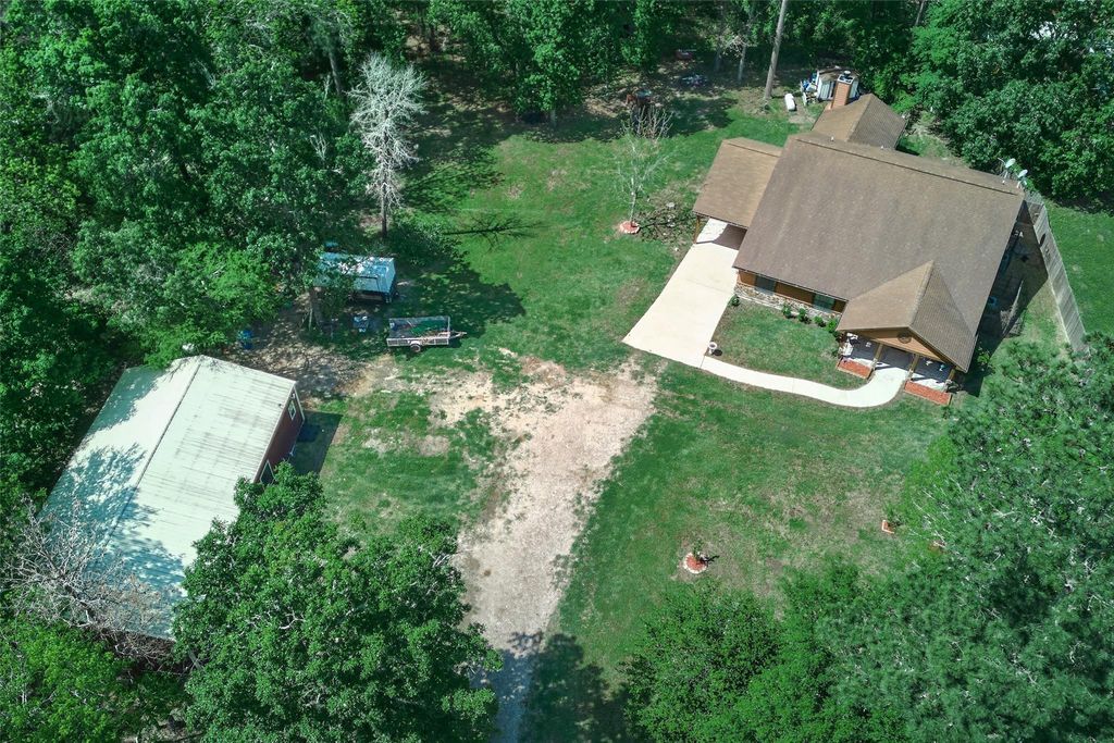 47 Stagecoach Road, Coldspring, TX 77331