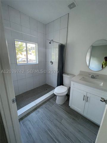 213 NW 12th St, Pompano Beach, FL 33060
