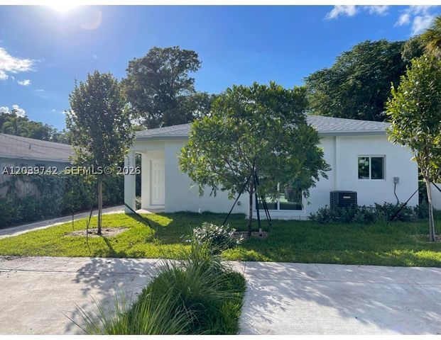 213 NW 12th St, Pompano Beach, FL 33060
