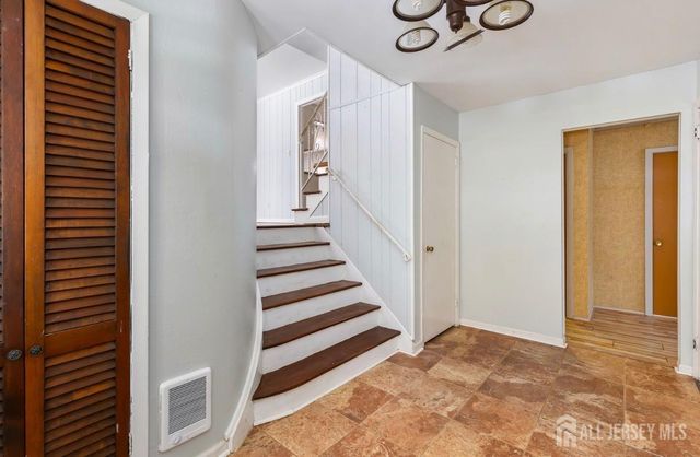 10 Gavel Road, Sayreville, NJ 08872