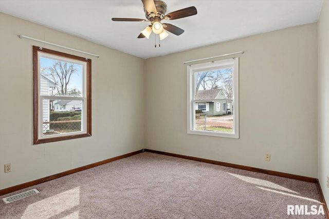 3022 S 3RD Street, Springfield, IL 62703