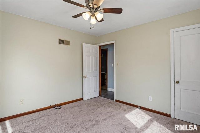 3022 S 3RD Street, Springfield, IL 62703