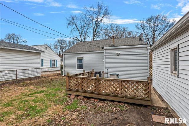 3022 S 3RD Street, Springfield, IL 62703