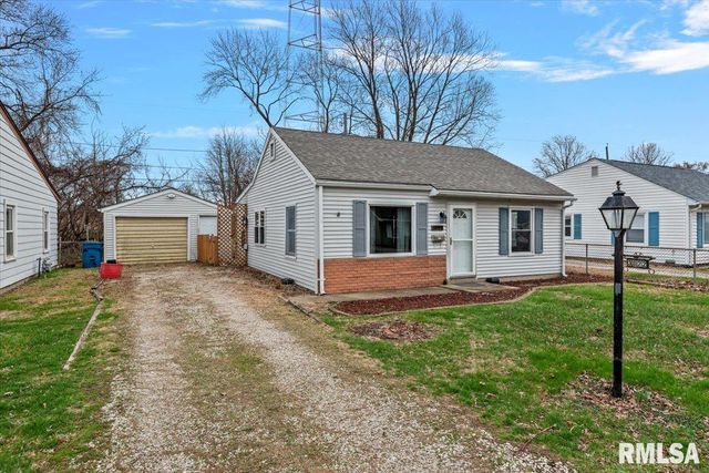 3022 S 3RD Street, Springfield, IL 62703