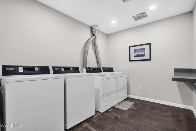 5753 W Glendale Avenue Apt 202, Glendale, AZ 85301