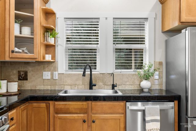 3128 S Gunnell Ave, Meridian, ID 83642