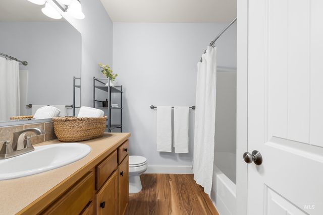 3128 S Gunnell Ave, Meridian, ID 83642