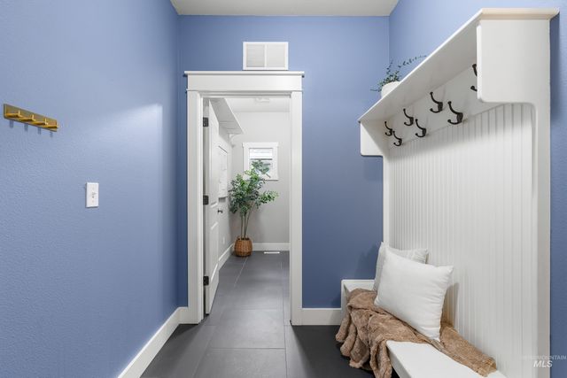 3128 S Gunnell Ave, Meridian, ID 83642