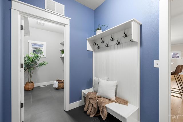 3128 S Gunnell Ave, Meridian, ID 83642