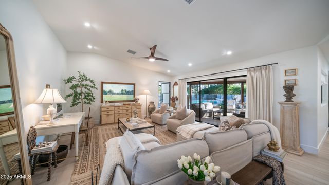 5819 E LUDLOW Drive, Scottsdale, AZ 85254