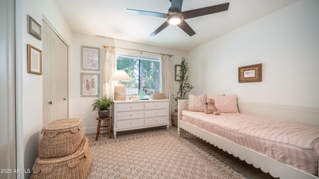 5819 E LUDLOW Drive, Scottsdale, AZ 85254