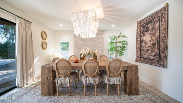 5819 E LUDLOW Drive, Scottsdale, AZ 85254