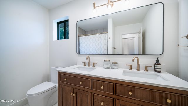 5819 E LUDLOW Drive, Scottsdale, AZ 85254