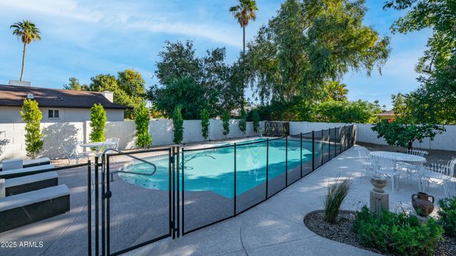 5819 E LUDLOW Drive, Scottsdale, AZ 85254
