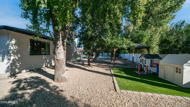 5819 E LUDLOW Drive, Scottsdale, AZ 85254
