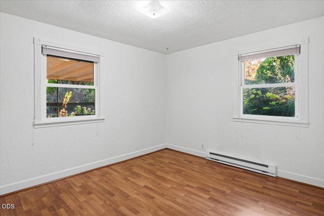 2846 W Antler Avenue, Redmond, OR 97756