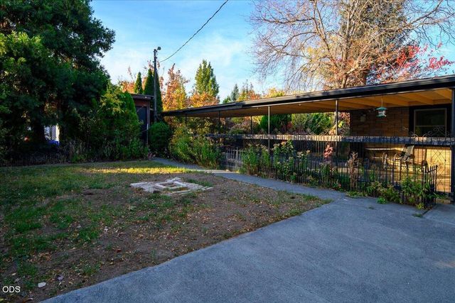 2846 W Antler Avenue, Redmond, OR 97756