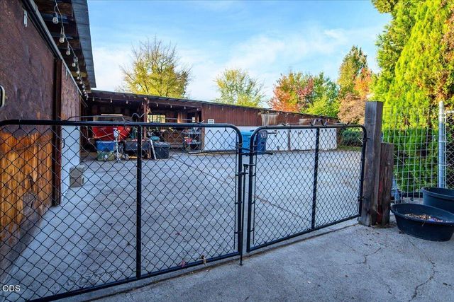 2846 W Antler Avenue, Redmond, OR 97756