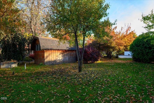 2846 W Antler Avenue, Redmond, OR 97756