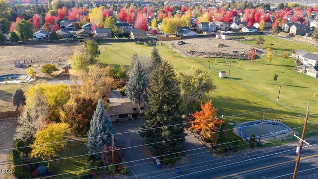 2846 W Antler Avenue, Redmond, OR 97756