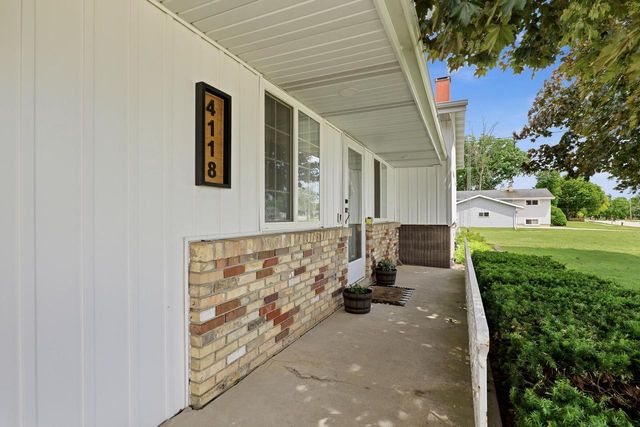 4118 Michigan AVENUE, Manitowoc, WI 54220