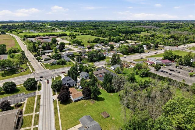 4118 Michigan AVENUE, Manitowoc, WI 54220