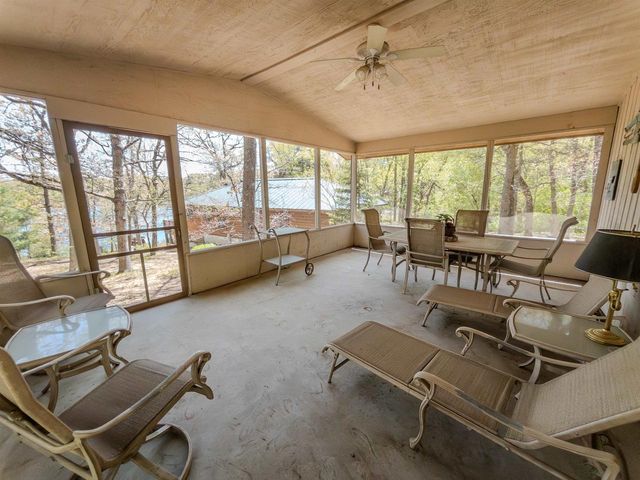 3142 2nd Court, Oxford, WI 53952
