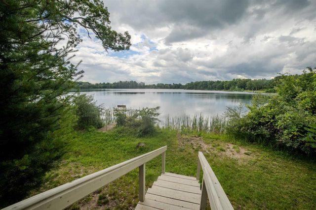 3142 2nd Court, Oxford, WI 53952