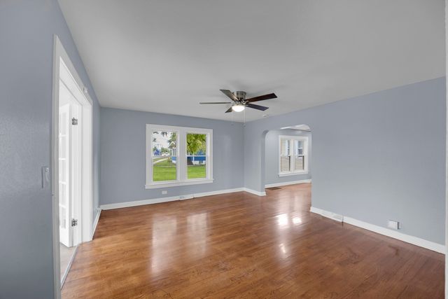 15708 Park Avenue, Harvey, IL 60426