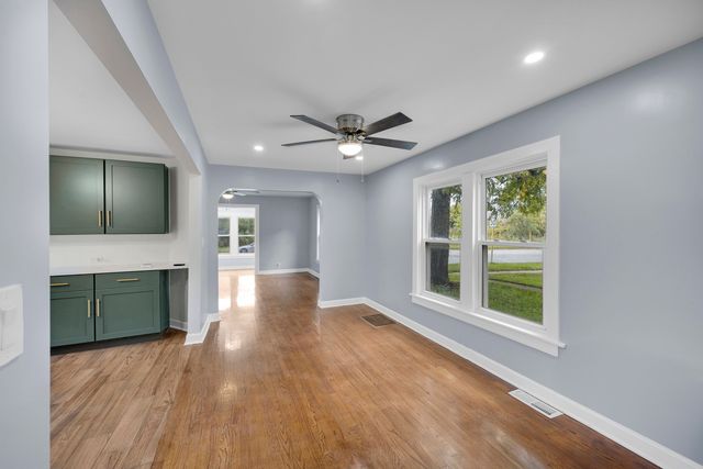 15708 Park Avenue, Harvey, IL 60426