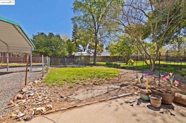 20445 West Walnut Dr., Sonora, CA 95370