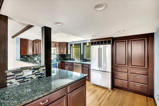 1007 Chamberlin Hill Rd Extension, Sand Lake, NY 12196