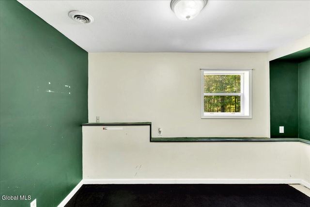 1007 Chamberlin Hill Rd Extension, Sand Lake, NY 12196