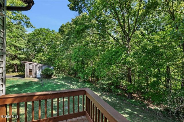 1007 Chamberlin Hill Rd Extension, Sand Lake, NY 12196