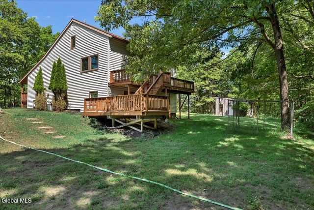 1007 Chamberlin Hill Rd Extension, Sand Lake, NY 12196