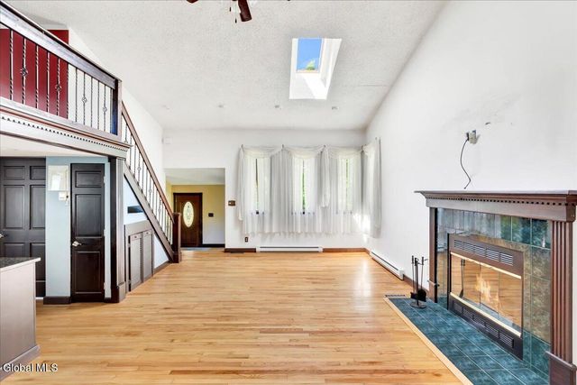 1007 Chamberlin Hill Rd Extension, Sand Lake, NY 12196