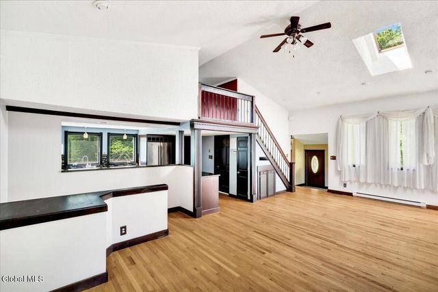1007 Chamberlin Hill Rd Extension, Sand Lake, NY 12196