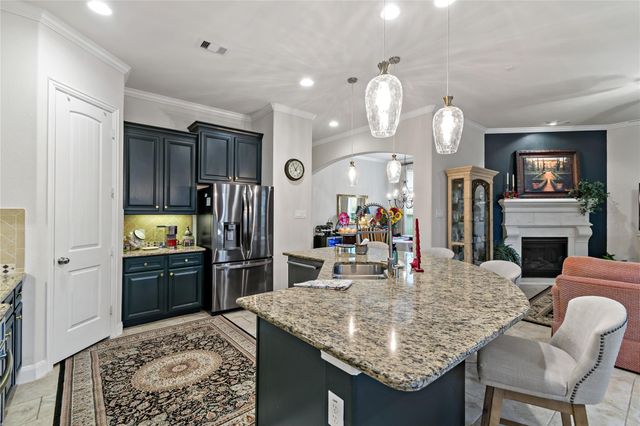 5310 Savannah Bend Drive, Rosharon, TX 77583