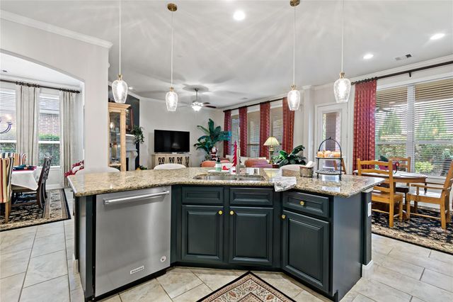 5310 Savannah Bend Drive, Rosharon, TX 77583