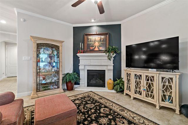 5310 Savannah Bend Drive, Rosharon, TX 77583