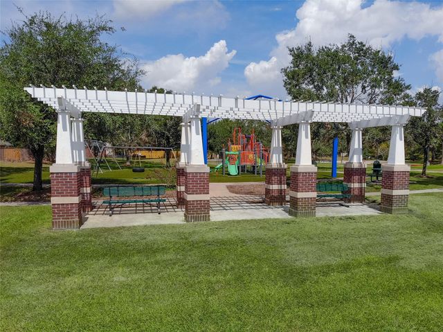 5310 Savannah Bend Drive, Rosharon, TX 77583