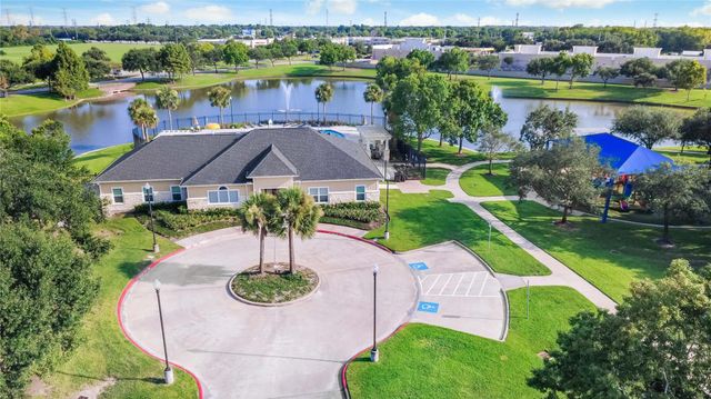 5310 Savannah Bend Drive, Rosharon, TX 77583