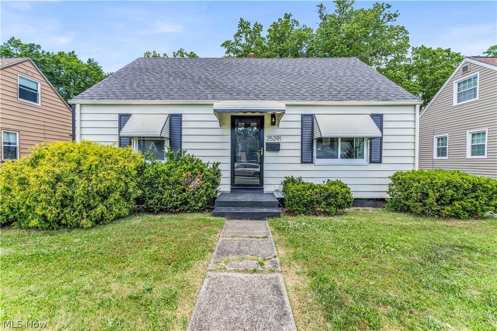 25291 Richards Avenue, Euclid, OH 44132