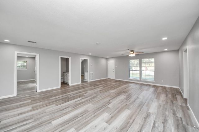 7922 Sheree Street, Houston, TX 77049