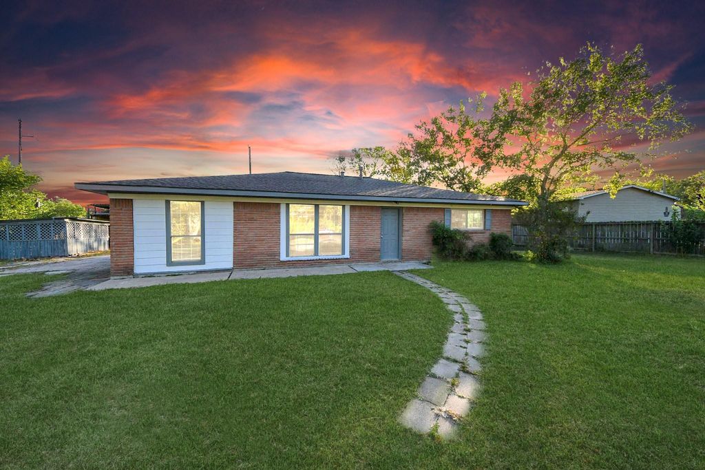 7922 Sheree Street, Houston, TX 77049