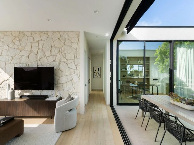 5414 Castle Hills, San Diego, CA 92109
