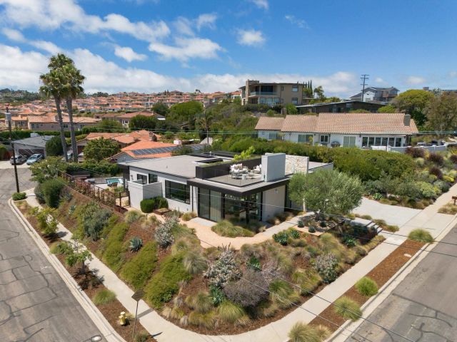 5414 Castle Hills, San Diego, CA 92109