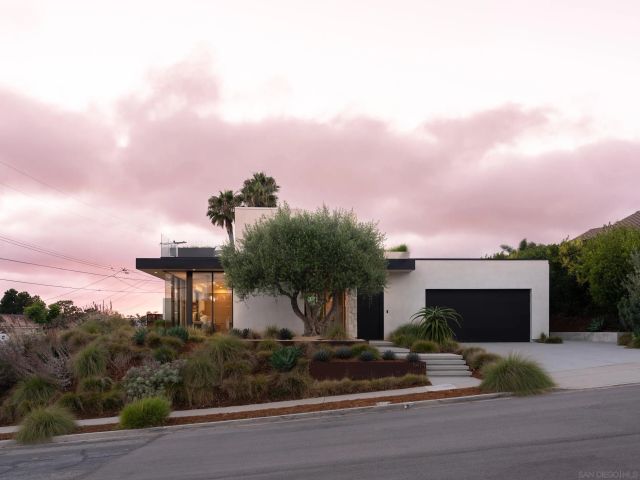 5414 Castle Hills, San Diego, CA 92109