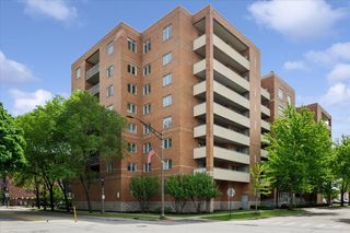 435 William Street 802, River Forest, IL 60305
