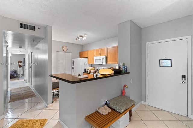 19655 E Country Club Dr 6108, Aventura, FL 33180